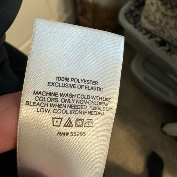 XL Black Express Blouse - Picture 5 of 6